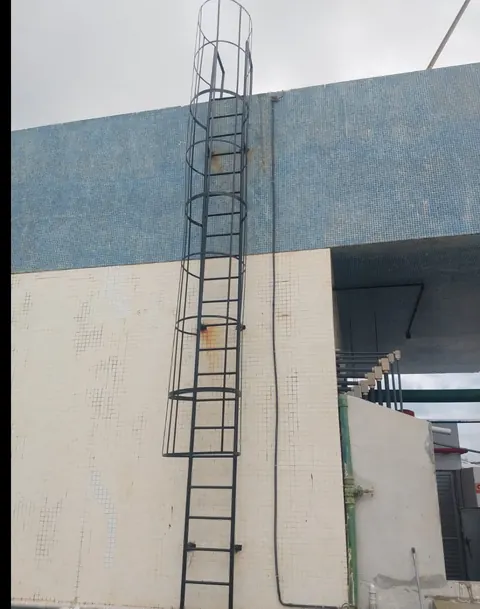 Instalação de escada marinheiro — Hotel Vila Galé Salvador, Ondina