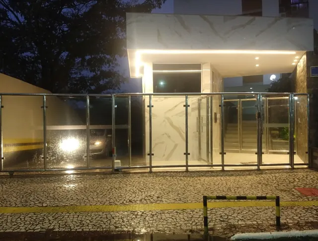 Cond. Edf. Ilha de Capri — Pituba, obra da Cerqueira Avance