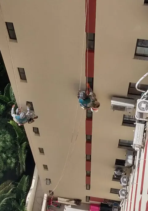 Pintura da fachada — Edf. Pituba Porto Bello, Pituba