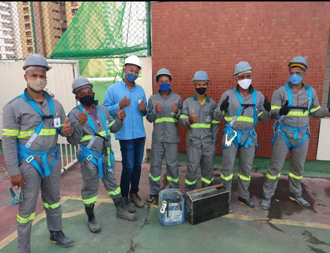 Equipe cerqueira avance — Edf. Porto Real, Pituba