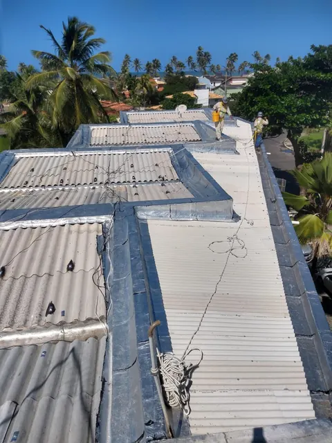 Manta aplicada nas águas do telhado — Residencial em Lauro de Freitas, Lauro de Freitas