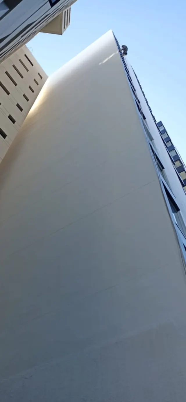Cond. Edf. Serra Real — Graça, obra da Cerqueira Avance