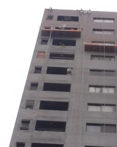 Aplicação de reboco — Cond. Edf. Silverstone, Pituba