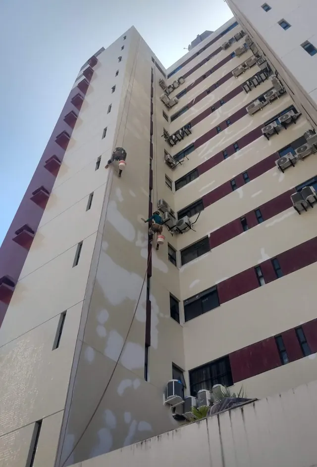 Edifício entregue pela Cerqueira Avance após reforma de fachada